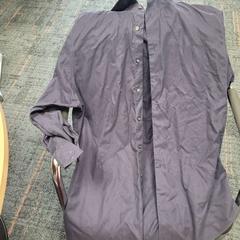 Camisas Donkerblauw, como reportado por Connexxion Haarlem AML utilizando o iLost