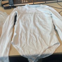 Kamiseta Body shirt van zara, gisa salatu by Haven Hotel Rotterdam iLost erabiliz