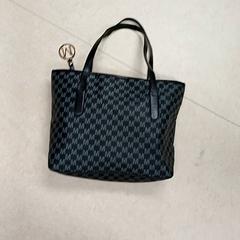 Bag, as reported by Qbuzz GD Groningen Peizerweg using iLost
