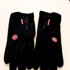 قفاز handschoene، كما تم الإبلاغ عنه بواسطة Qbuzz ZHN عبر iLost