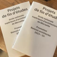 كتاب livres these architecture، كما تم الإبلاغ عنه بواسطة MEININGER Hotel Marseille Centre la Joliette عبر iLost