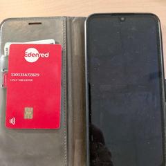 Teléfono móvil Van Lierde, ha sido reportado por Regio Oost-Vlaanderen con iLost