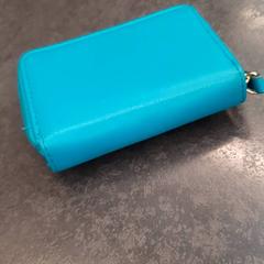 Plånbok Verhoeve / Oosterbaan, rapporterat av Rotterdam The Hague Airport med iLost