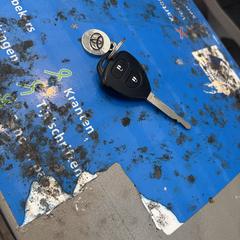 Autosleutel in Rotterdam, amint azt az iLostnak jelentették.
