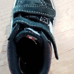 Kleding - baby schoen, rapporterat av Centraal magazijn med iLost