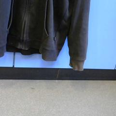 Veste, come riportato da Walibi Holland utilizzando iLost