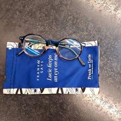 Okuliare, ako bolo nahlásené Rotterdam The Hague Airport pomocou iLost