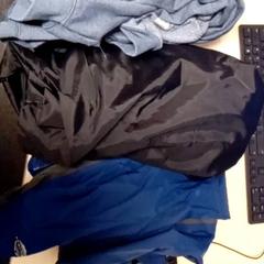 Vêtements, a été signalé par Mövenpick Hotel Amsterdam City Centre utilisant iLost