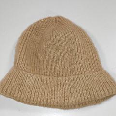 Vestiario - Muts, come riportato da Regio Antwerpen - Brussel utilizzando iLost