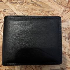 Portemonnee, segons s'ha informat a iLost