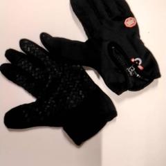 Rukavice, ako bolo nahlásené Gemeente Puurs-Sint-Amands pomocou iLost