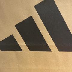 Purchase adidas, zgłoszono przez Designer Outlet Roermond przy użyciu iLost