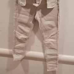 Calças de ganga, como reportado por Grand Hotel Amrath Kurhaus utilizando o iLost