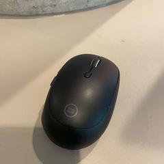 Vezetéknélküli egér Black, Blue Built, amint azt TU/e - Receptie Neuron az iLost segítségével jelentette.