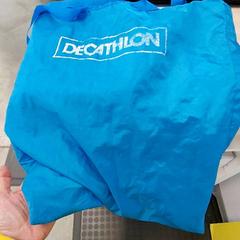 Saco Bleu decathlon, como reportado por IKEA Brest Guipavas utilizando o iLost