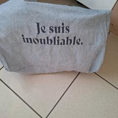 トートバッグ TOTE BAG がiLostで ilévia によって報告されました