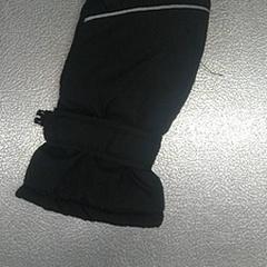 Handske, rapporterat av IKEA Hasselt med iLost