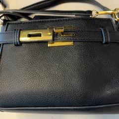 Bag, as reported by GVB using iLost