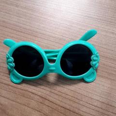 Des lunettes de soleil Groen, a été signalé par Transdev Hoeksche Waard Goeree Overflakkee utilisant iLost