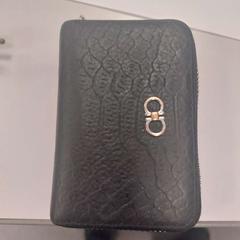 Lommebok Mevr. Steenwinkel, FFR., som rapportert av Vrije Universiteit Amsterdam ved bruk av iLost