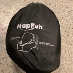 Coixí cervical nech, segons ha informat MEININGER Hotel Copenhagen mitjançant iLost