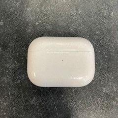 Airpods fodral, rapporterat av Arriva Limburg Zuid med iLost