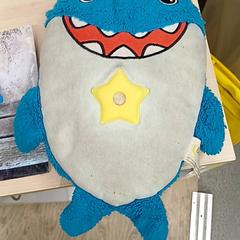 Plyšová hračka & Vypchaté zviera Baby shark bleu, ako bolo nahlásené IKEA Toulon pomocou iLost
