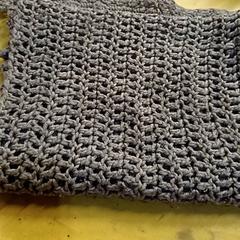 スカーフ echarpe がiLostで IKEA Lille によって報告されました