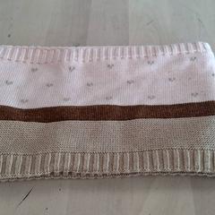 Bossa de coll Rose et marron, segons ha informat IKEA Rouen Tourville-La-Rivière mitjançant iLost