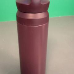 زجاجة ماء، كما تم الإبلاغ عنه بواسطة Diergaarde Blijdorp عبر iLost