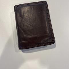 Portemonnee Shema, a été signalé par Centraal magazijn utilisant iLost