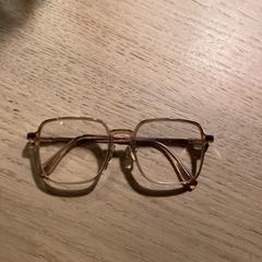 İLost kullanarak Poppodium 013 tarafından bildirildiği gibi Gözlük