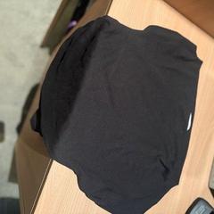 İLost kullanarak Van der Valk Hotel Deventer tarafından bildirildiği gibi Gömlek zwart