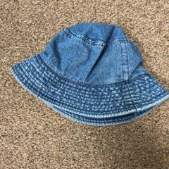 Bucket hat, as reported by Burgers' Zoo using iLost