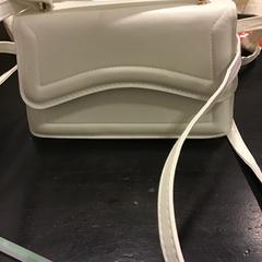 Borsa, come riportato da Qbuzz U-OV utilizzando iLost