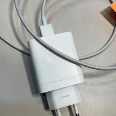 Adaptér White, jak nahlášeno MEININGER Hotel Munich Olympiapark pomocí iLost