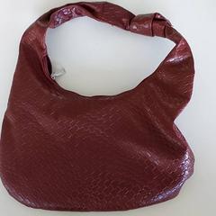 Handtas bordeau, gisa salatu by Centraal magazijn iLost erabiliz