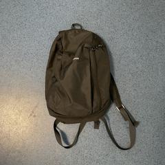 バックパック がiLostで Breng Arnhem によって報告されました