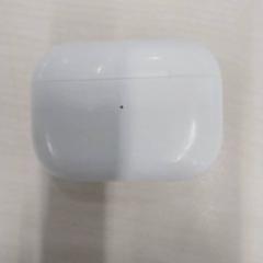 Airpod wit. leeg, jak nahlášeno Arriva Limburg Zuid pomocí iLost