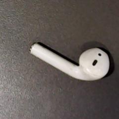 Elektronik Airpods rechts, gemeldet von SnowWorld Landgraaf über iLost