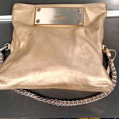 Handtasje Goudkleurig, jak nahlášeno Gemeente Nijmegen pomocí iLost