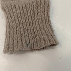 Glove manche-gant beige, as reported by IKEA Clermont Ferrand using iLost