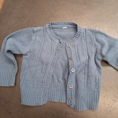 Babyvestje, ha sido reportado por Rotterdam The Hague Airport con iLost