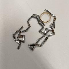 Wedding ring & Necklace, as reported by IKEA Clermont Ferrand using iLost