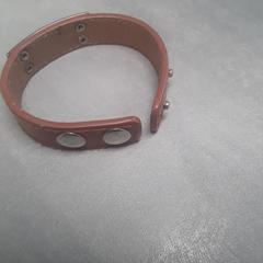 Armband, ha sido reportado por Arriva Friesland / Groningen con iLost