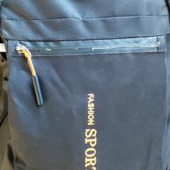 배낭 Zwart met oranje, iLost를 사용하여 Centraal magazijn에 보고됨