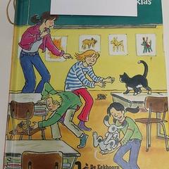 문학 - Boek  Jelle, iLost를 사용하여 Centraal magazijn에 보고됨