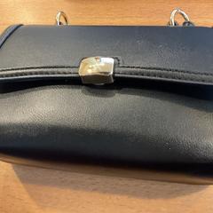 Bag Halman, som rapportert av Gemeente Amsterdam - Bureau Gevonden Voorwerpen ved bruk av iLost