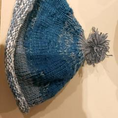 Klobúk Blue and grey, ako bolo nahlásené TU/e - Receptie Neuron pomocou iLost