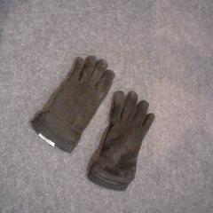 手袋 がiLostで SnowWorld Landgraaf によって報告されました